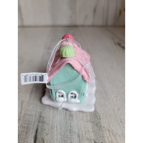 Enchanted Forest mini light up Gingerbread House glitter ornament Xmas - Picture 4 of 6